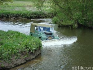 Land Rover Aslinya Bukan Mobil Mewah, Tapi Offroad