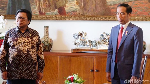 Jokowi Terima Kunjungan Pimpinan DPD di Istana