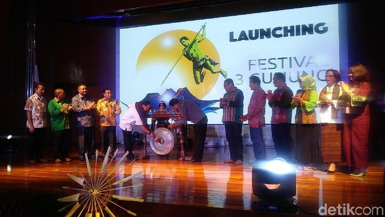 Foto: Suasana launching Festival 3 Gunung Lembata di Kemenpar (Randy/detikTravel) Foto: Suasana launching Festival 3 Gunung Lembata di Kemenpar (Randy/detikTravel)