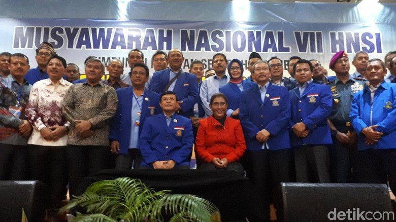 Susi Minta Himpunan Nelayan Seluruh Indonesia Tak Berpolitik Susi Minta Himpunan Nelayan Seluruh Indonesia Tak Berpolitik