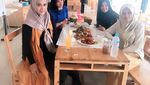 Si Cantik April Jasmine, Istri Ustad Solmed, Doyan Tahu Gejrot dan Gudeg