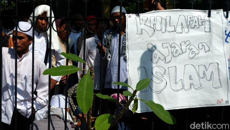HTI Sudah Bubar, Penyebar Paham Khilafah Terus Dikejar HTI Sudah Bubar, Penyebar Paham Khilafah Terus Dikejar