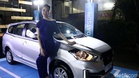 SPG cantik ikut meramaikan peluncuran Datsun Go dan Datsun Go+.