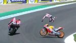 Detik-detik Kecelakaan Segitiga Dovizioso-Lorenzo-Pedrosa