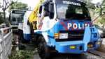 Bus TransJ Dievakuasi Usai Seruduk Pembatas Jalan di Simprug