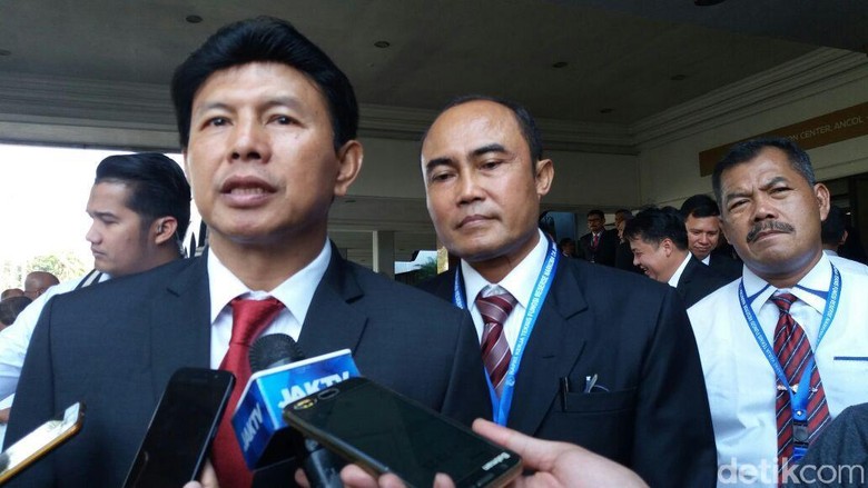Kabareskrim Pastikan 8 Polisi Sukabumi yang Gelapkan Sabu Ditindak Kabareskrim Pastikan 8 Polisi Sukabumi yang Gelapkan Sabu Ditindak