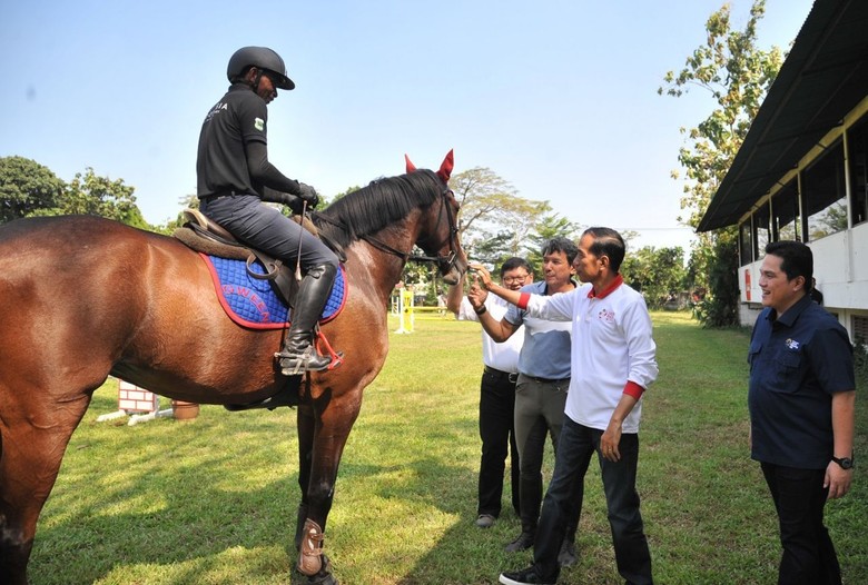 Jokowi Targetkan Indonesia Masuk 10 Besar Asian Games 2018 Jokowi Targetkan Indonesia Masuk 10 Besar Asian Games 2018