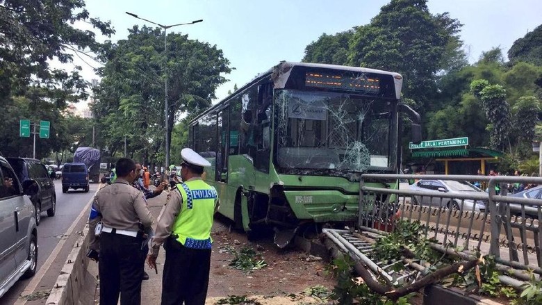 Dirut TransJ: Kecelakaan Tak Semua Salah Sopir Dirut TransJ: Kecelakaan Tak Semua Salah Sopir