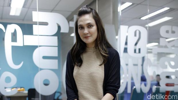 Luna Maya Hadapi Kekuatan Jahat yang Lebih Besar di 'Sabrina'