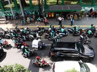 Pemerintah Mau Buat Aplikasi Saingan Gojek dan Grab