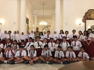 Cerita soal Murid SD Patungan Rp 10 Ribu Beli Kue Ultah Anies