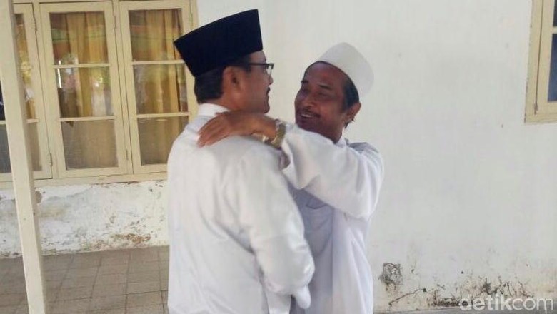 Jelang Debat Cagub, Gus Ipul Pilih Sowan Kiai Jabir Ali Ridho