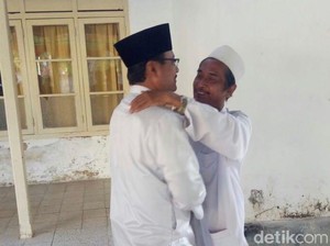 Jelang Debat Cagub, Gus Ipul Pilih Sowan Kiai Jabir Ali Ridho