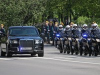 6 Hal tentang Mobil Dinas Mewah Vladimir Putin