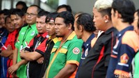 Selain menerima para sopir truk angkutan barang, Jokowi juga kedatangan tamu Agus Yuda, sopir truk yang berjalan kaki dari Sidoarjo ke Jakarta, untuk membahas mengenai persoalan premanisme dan pungli di jalan.