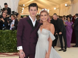 Inikah Alasan Shawn Mendes Gandeng Hailey Baldwin di Met Gala?