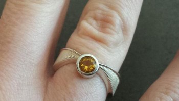 Golden Snitch dari film Harry Potter. (Foto: Boredpanda)