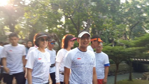 Sandiaga berjanji akan merevitalisasi Taman Langsat secara terbuka dan transparan.