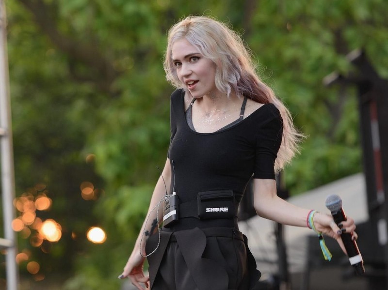 CHICAGO, IL - JULY 20: Grimes performs during Pitchfork Music Festival at Union Park on July 20, 2014 in Chicago, Illinois. (Photo by Daniel Boczarski/Getty Images for Ketel One)