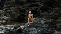 Tidak hanya sibuk dengan dunia modeling dan pertelevisian saja, Jun juga suka liburan. (liveglenwood/Instagram)