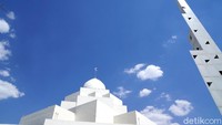 Masjid Dongsheng buka 24 jam untuk melayani traveler yang ingin beribadah. Masjid paling ramai saat momen Idul Fitri atau Idul Adha. Traveler yang melancong ke Inner Mongolia jangan lupa mampir ke sini ya! (Wahyu/detikTravel)