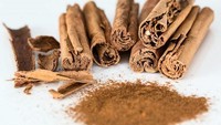 Rempah yang satu ini punya banyak manfaat kesehatan. Campurkan bubuk kayu manis ke secangkir kopi. Bukan hanya rasa dan aromanya lebih enak, kayumanis membuat kopi Anda lebih meningkatkan metabolisme tubuh. Foto: Istimewa