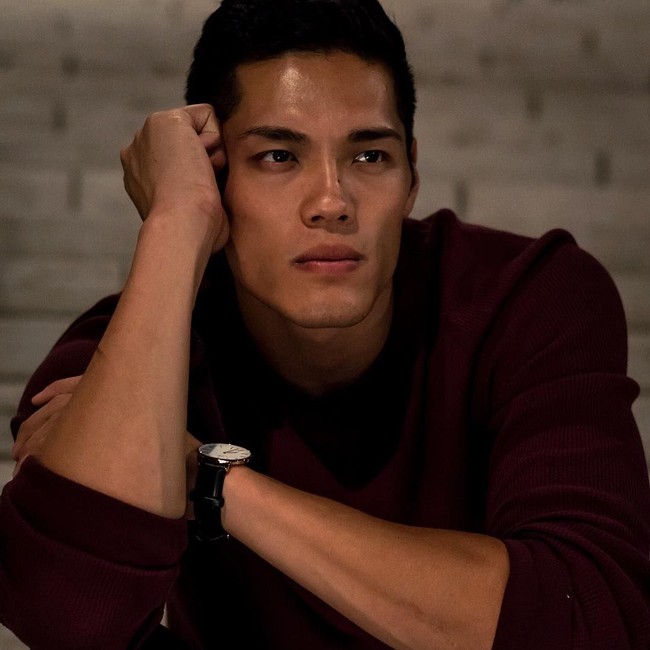 Bagaimana menurutmu dengan ketampanan yang dimiliki Tim Chung ini? Bikin hati wanita meleleh ya? Foto: Instagram