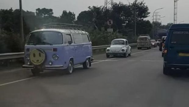 Bikin Heboh, Mobil Lawan Arus di Jalan Tol Jagorawi