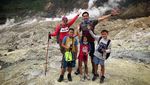Foto: Camping Seru Keluarga ala Darius Sinathrya & Donna Agnesia