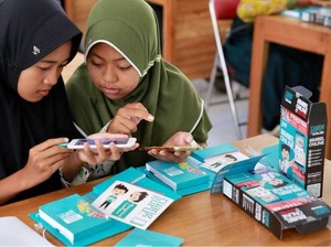 Pelajar di Desa Paling Gembira Diberi Akses Materi Belajar Digital