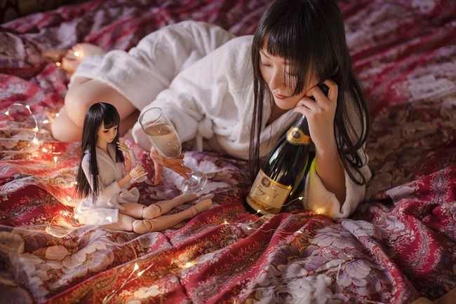 Iretaro mampu membuat banyak orang terpana dengan menciptakan gambar yang sedikit nyata dari dua gadis yang berbeda namun mirip.Foto: Instagram @iretaro