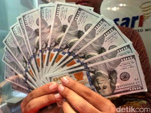 Pengusaha: Kita Harap Dolar AS Stabil