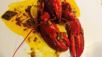  Wah! Lobster besar ini jadi hidangan spesial untuk menu makan malam Ge Pamungkas! Foto: Instagram @gepamungkas