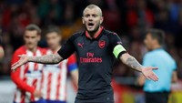Jack Wilshere seperti menyadari kebiasaan merokoknya tidak baik meskipun ia kesulitan untuk berhenti. Merokok? Tentu aku menyesal, katanya dikutip dari Telegraph. Aku punya anak dan tidak mau membuat mereka berpikir ayah mereka merokok dan tak apa bila pesepak bola merokok, karena sebenarnya tidak begitu. Foto: Matthew Childs/Action Images via Reuters