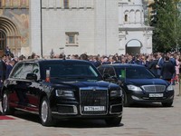 6 Hal tentang Mobil Dinas Mewah Vladimir Putin