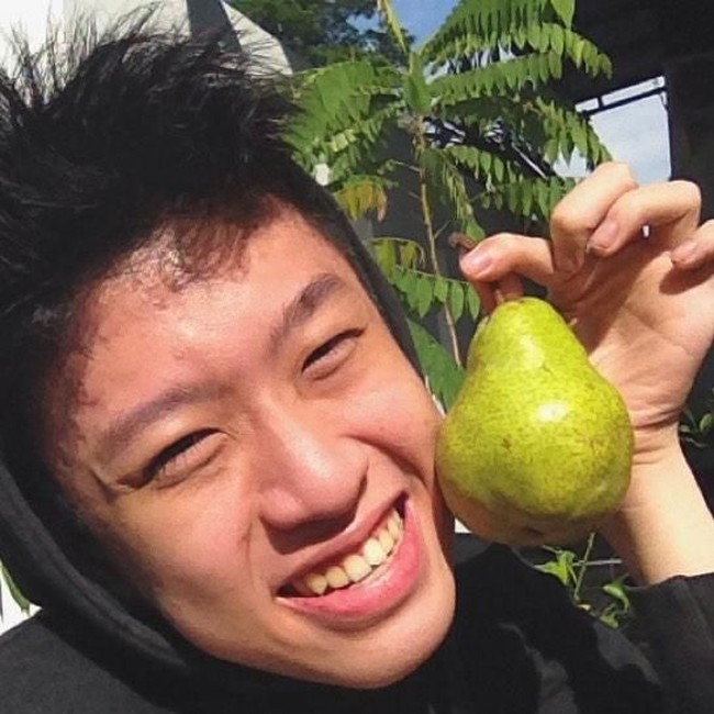Mengintip Gaya Makan Rich Brian Hingga Gal Gadot yang Menawan