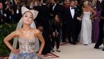 Mereka yang Berpenampilan Unik di Met Gala 2018