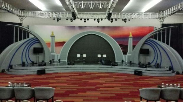 Panggung debat kedua Cagub Jatim 2018