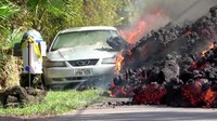 Mobil itu perlahan hangus hingga akhirnya hilang ditelan lava yanng mengganas