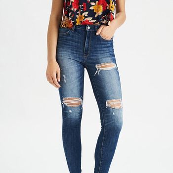 5 Jeans yang Punya Efek Melangsingkan untuk Pemilik Paha Lebar