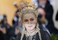 Cerita Rinaldy Yunardi yang Karyanya Dipakai Madonna di Met Gala