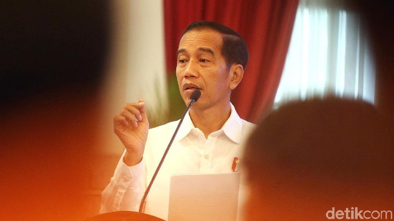 Jokowi di Depan Nelayan: Kebangetan Kalau Nggak Kenal Bu Susi Jokowi di Depan Nelayan: Kebangetan Kalau Nggak Kenal Bu Susi