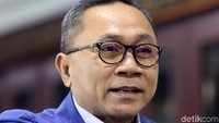 Saat ditanya terkait Pilpres 2019 usai pertemuan tersebut, Zulkifli mengatakan PAN dan Demokrat sudah memiliki hubungan yang sangat baik. PAN memiliki 4 figur yang siap menjadi capres di Pilpres 2019. Sementara Ketua Divisi Komunikasi Demokrat Imelda Sari mengatakan wajar saja jika topik itu dibahas ketiga tokoh nasional tersebut. (Foto: Grandyos Zafna)