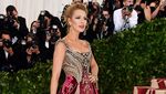 Cantiknya Para Selebriti Hollywood di Met Gala 2018