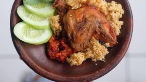 Gurih Kriuk 10 Ayam Goreng Kremes Rekomendasi Netizen
