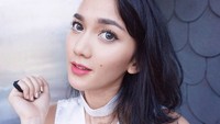 Gimana makin semangat kan pagi ini lihat senyum Leona. Foto: Dok. Instagram/leonagustine