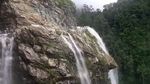 Ini Jalanan Paling Menakutkan di dunia, Melintasi Air Terjun