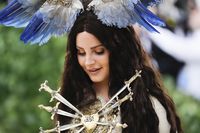 Kisah Lana Del Ray, Tumpukan Utang Jadi Gunungan Uang