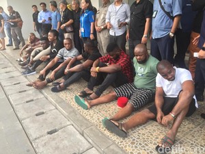 16 WNA Terjaring Razia di Bassura City Jaktim