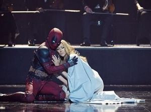 Foto: Liburannya Penari Deadpool di Video Klip Celine Dion